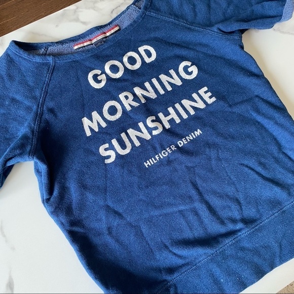 Tommy Hilfiger Fleece Short-sleeve Graphic Sweater - Picture 3 of 8